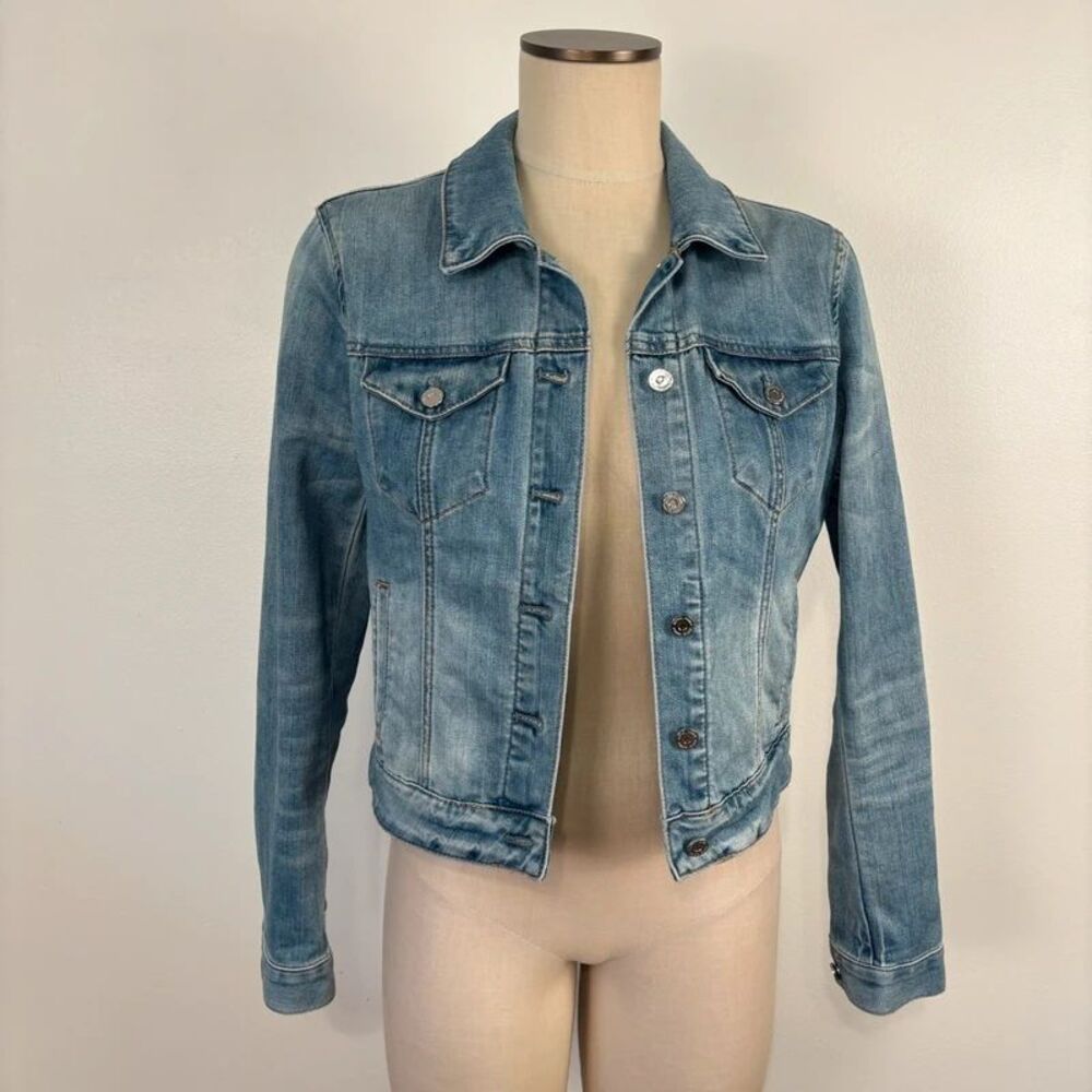 White House Black Market Denim Jacket Womens 6 Medium Wash Button Front Stretch
